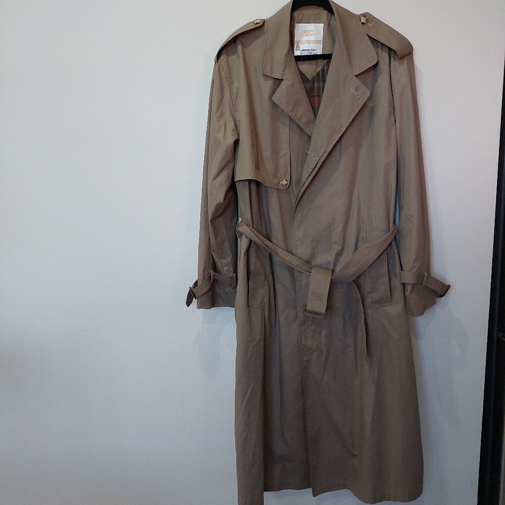 Vintage Tempo Europa by London Fog Men's Size 40T Trench Coat Made in Canada